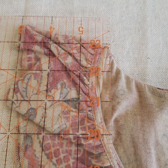 LRL Ralph Lauren Jeans Co Top Womens M Floral Red Tan Ruffled Keyhole V Neck - Picture 5 of 6